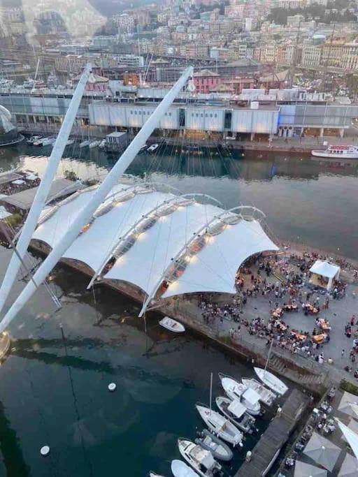 La Finestra Sul Cielo Del Porto Antico Di *